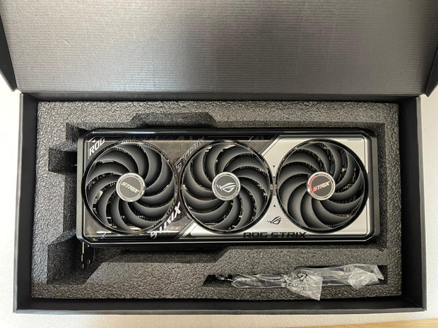 ASUS ROG Strix GeForce RTX 5070 Ti OC Edition 16GB GDDR7 Graphics Card- 90YV0M90-M0NA00 | A+ Grade – Excellent Condition, Tested & Verified, Comes with Original Box ASUS